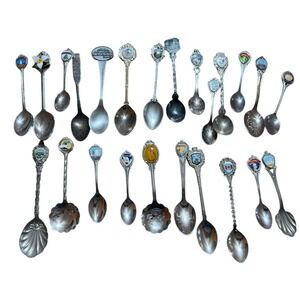 Vtg Lot of 24 USA State and Cities Mix Travel Souvenir Collector Spoons